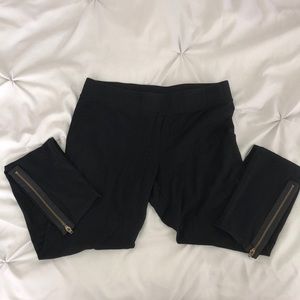 American Eagle leggings with zipper detailing